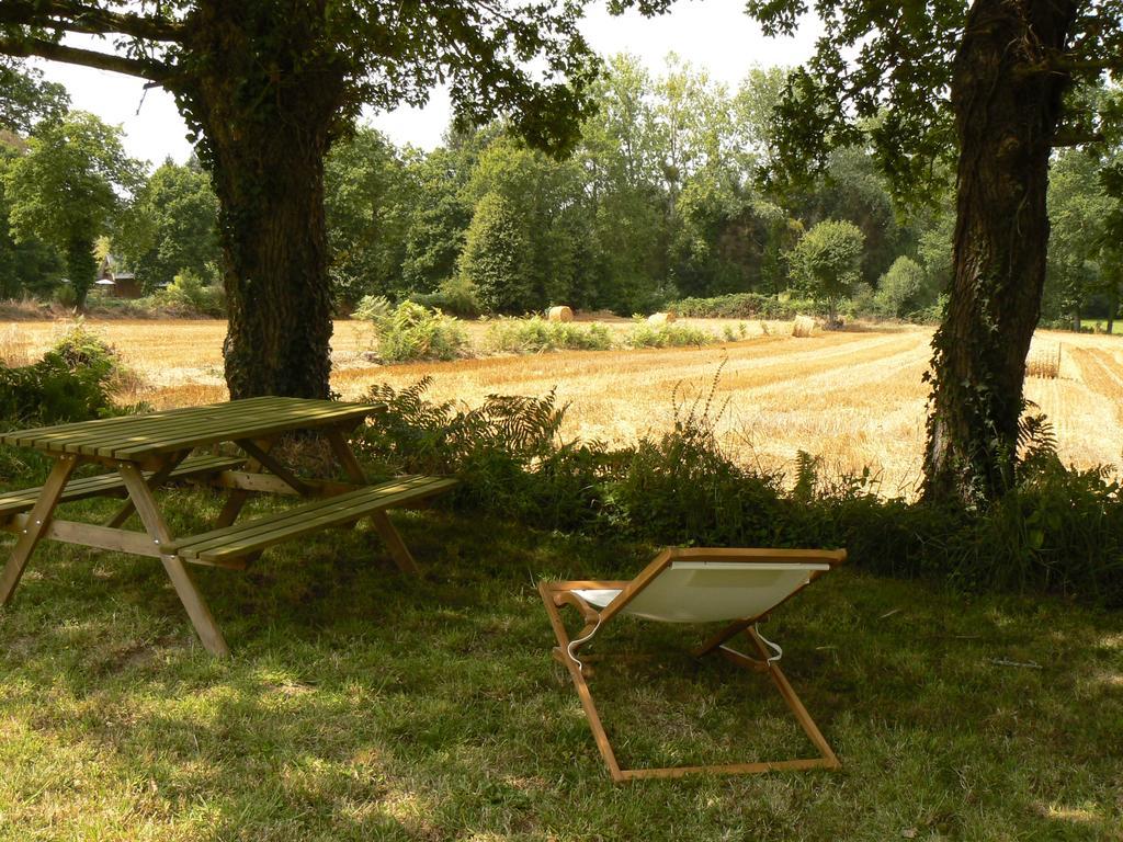 Chambres D'Hotes Du Vault Picot La Chapelle-aux-Filzméens Bagian luar foto